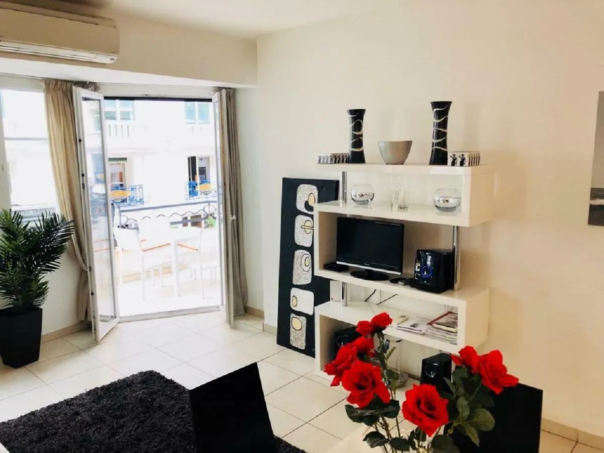 O Palais Des Iles Two Bedroom Cannes