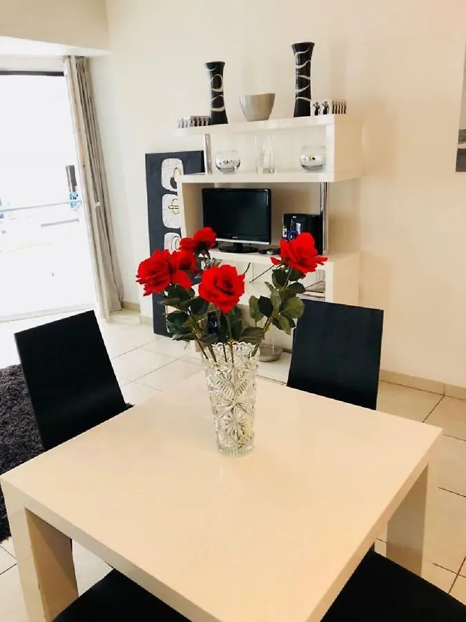 O Palais Des Iles Two Bedroom Cannes